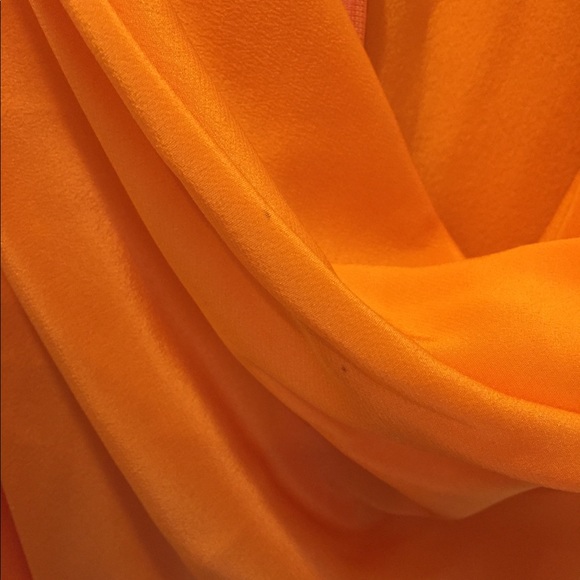 Banana Republic orange silk top - Picture 5 of 5